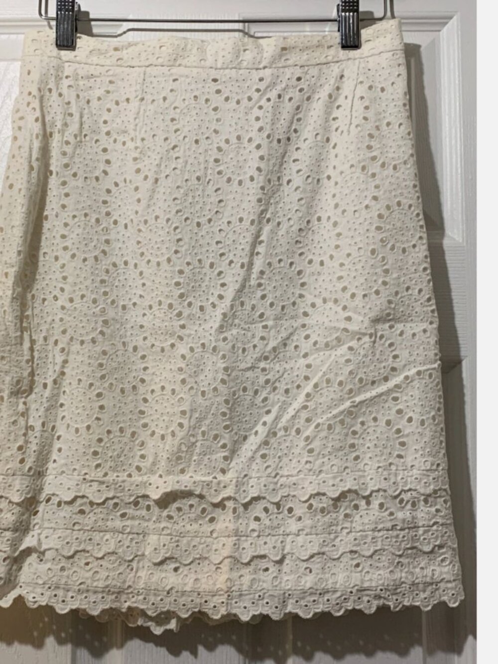 BCBG Maxazria Womens White Scalloped Lace Skirt Size 4